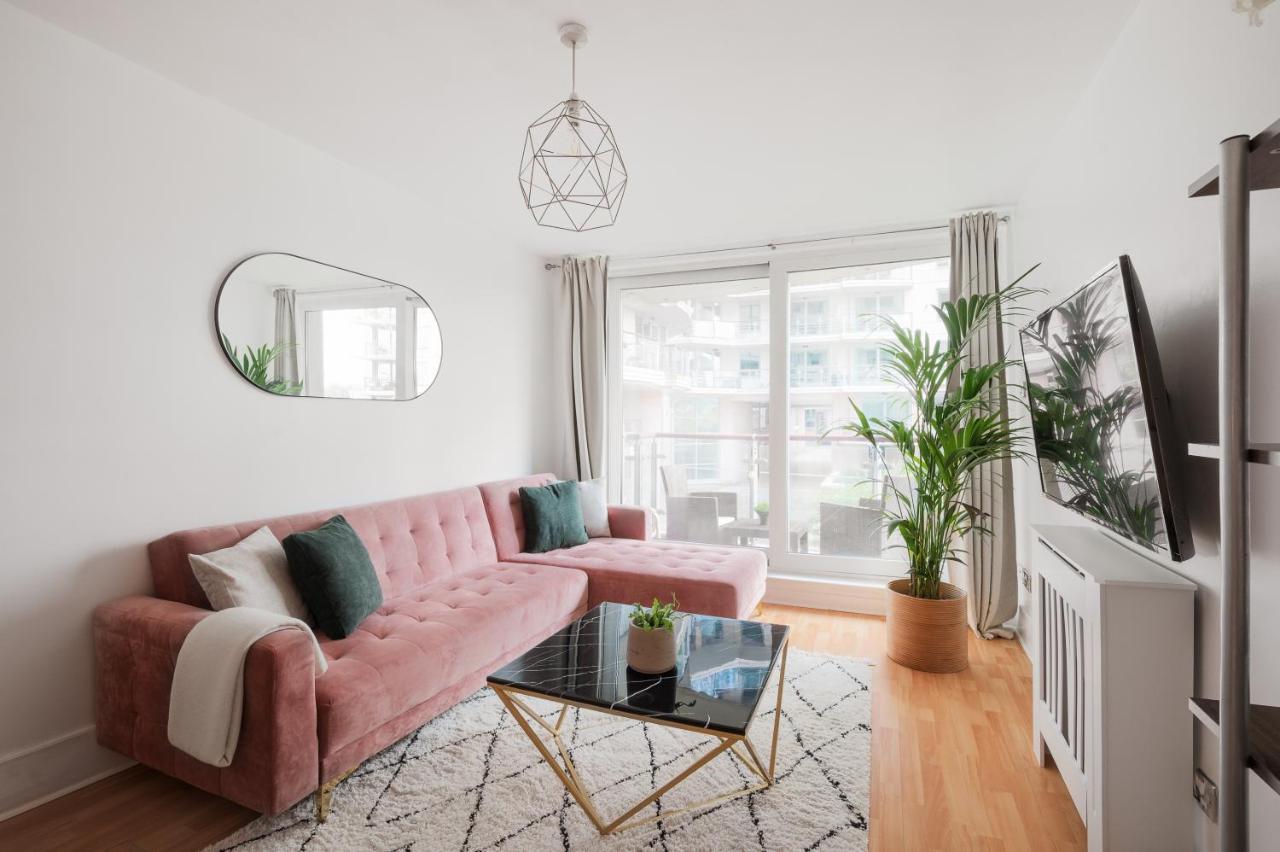 Riverside Balcony Apartments, 10 Minutes From Oxford Circus Londres Extérieur photo
