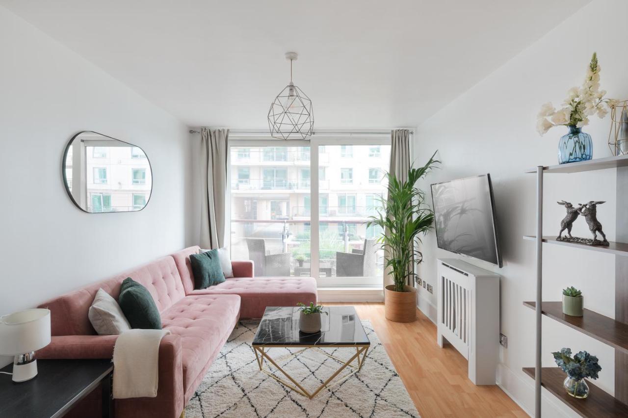 Riverside Balcony Apartments, 10 Minutes From Oxford Circus Londres Extérieur photo