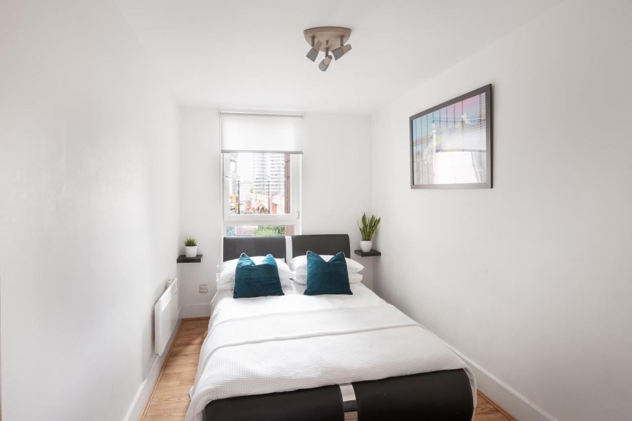 Riverside Balcony Apartments, 10 Minutes From Oxford Circus Londres Extérieur photo
