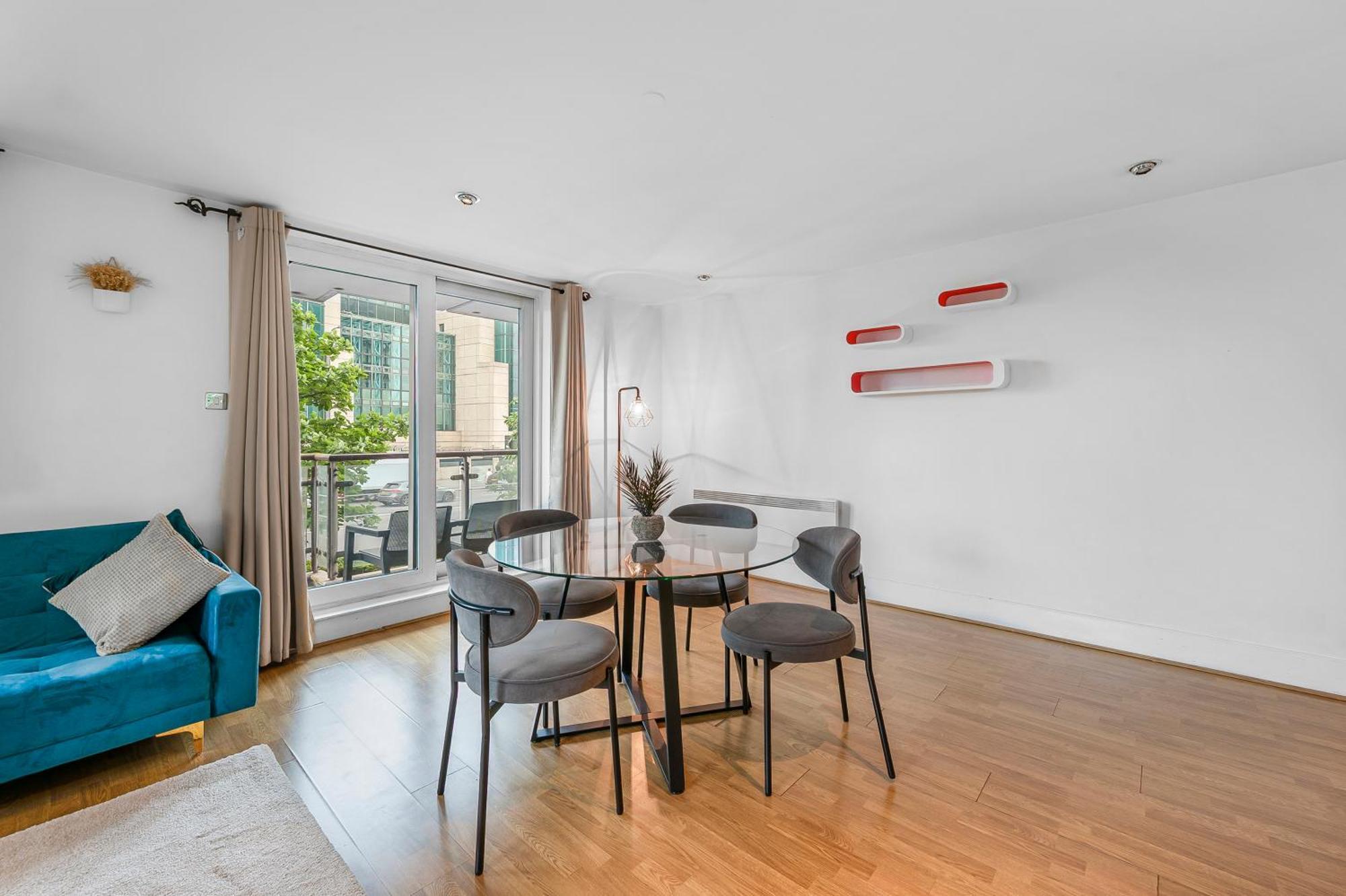 Riverside Balcony Apartments, 10 Minutes From Oxford Circus Londres Extérieur photo